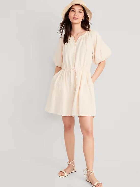 Old Navy Dresses & Skirts - Old Navy Cream Puff-Sleeve Mini Dress